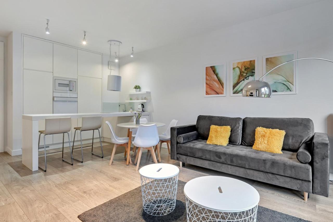 Dom & House - Apartamenty Nadmorski Dwor Gdansk Dış mekan fotoğraf